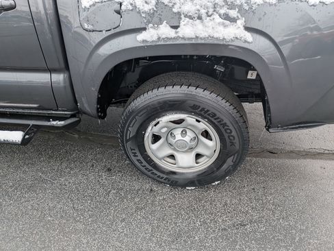 Used 2022 Toyota Tacoma SR image 6