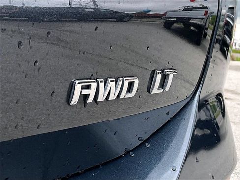 Used 2022 Chevrolet Equinox LT AWD/4WD image 9