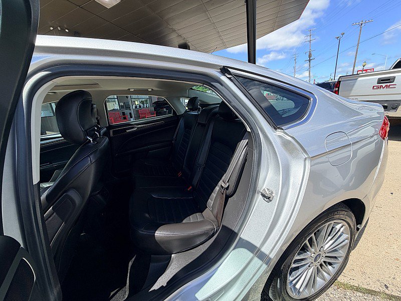 Used 2013 Ford Fusion SE FWD image 11