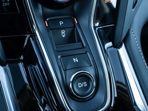 Certified 2025 Acura RDX w/ Technology Package image 32