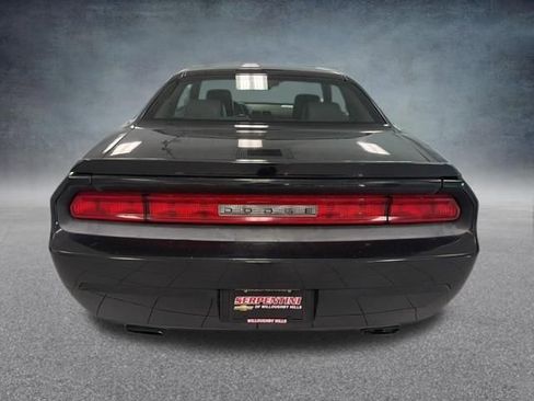 Used 2010 Dodge Challenger R/T RWD image 9