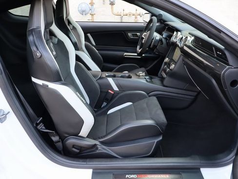 Used 2022 Ford Mustang Shelby GT500 w/ Carbon Fiber Track Pack image 38