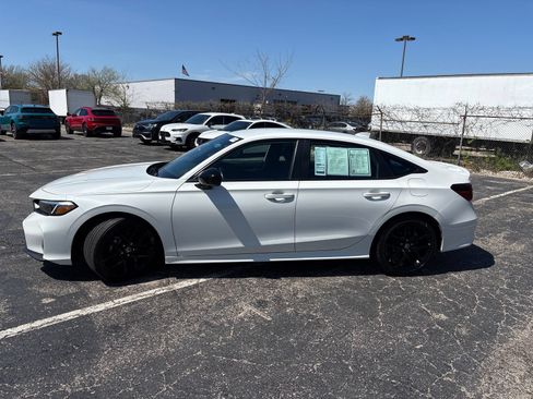 Used 2025 Honda Civic Sport image 2