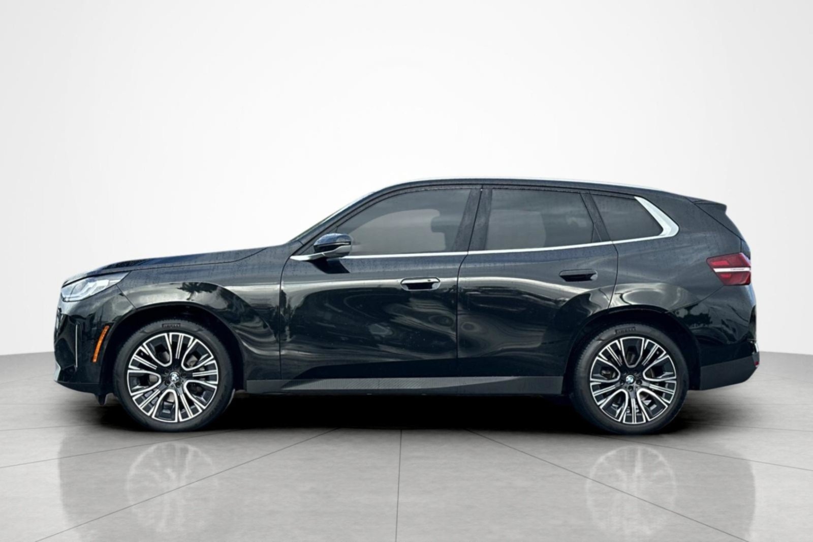 Used 2025 BMW X3 xDrive30i w/ M Sport Package AWD/4WD image 2