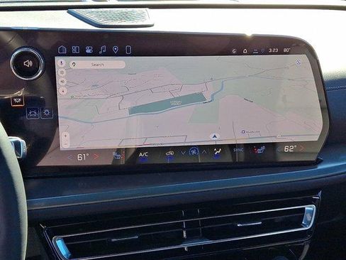 New 2026 Chevrolet Traverse LT w/ Enhanced Driving Package image 8