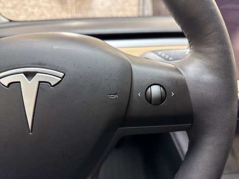 Used 2023 Tesla Model 3 Standard Range image 19