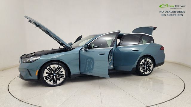 Used 2026 BMW i5 xDrive40 AWD/4WD image 16