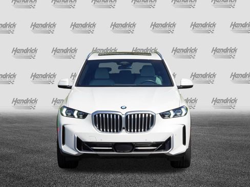 Certified 2024 BMW X5 xDrive40i w/ Premium Package AWD/4WD image 3