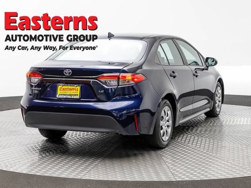 Used 2024 Toyota Corolla LE FWD image 4