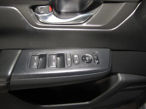 Certified 2025 Honda CR-V LX image 10