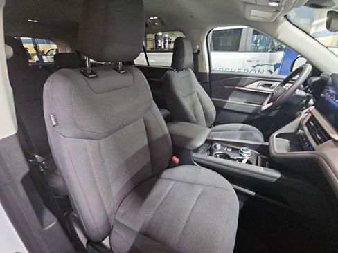 Used 2025 Ford Explorer Active image 26