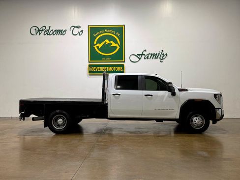 Used 2024 GMC Sierra 3500 Pro w/ Convenience Package AWD/4WD image 2