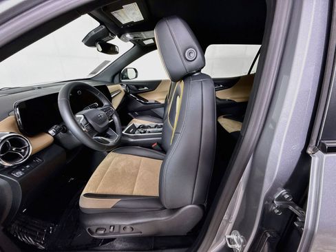 Used 2026 Chevrolet Equinox ACTIV FWD image 24