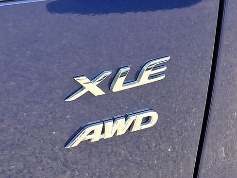 Used 2023 Toyota Corolla Cross XLE w/ Convenience Package AWD/4WD image 33