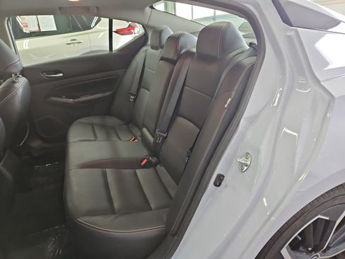 Used 2024 Nissan Altima 2.5 SR w/ SR Premium Package image 36