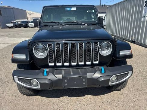 Used 2023 Jeep Wrangler Unlimited Sahara w/ Cold Weather Group AWD/4WD image 2