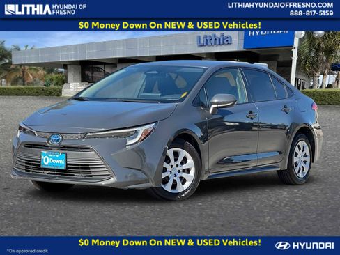 Used 2023 Toyota Corolla LE w/ Carpet Mat Package (TMS) FWD image 1