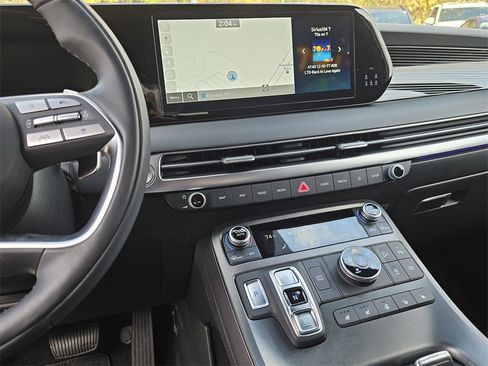 Certified 2025 Hyundai Palisade Calligraphy image 9