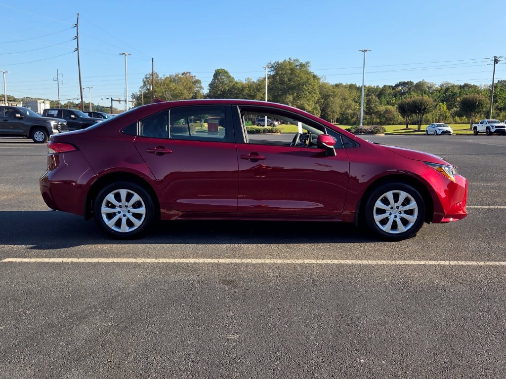 New 2027 Toyota Corolla LE FWD image 13