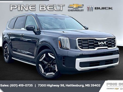 Used 2025 Kia Telluride S FWD image 1