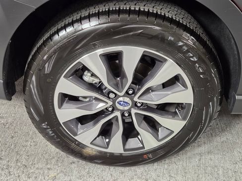 Certified 2025 Subaru Outback Limited AWD/4WD image 11