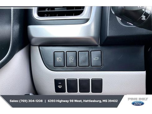 Used 2018 Toyota Highlander XLE FWD image 23
