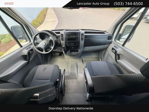 Used 2007 Dodge Sprinter 2500 RWD image 26