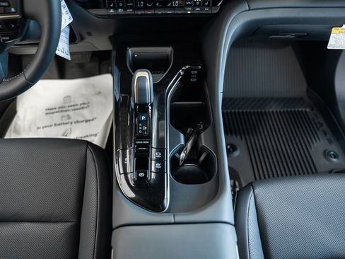 New 2026 Toyota Crown Signia AWD/4WD image 31