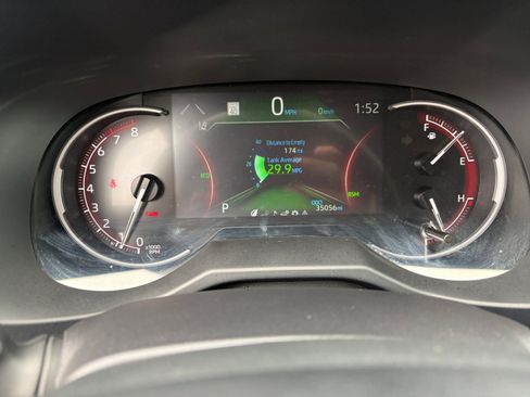 Used 2025 Toyota RAV4 XLE AWD/4WD image 13