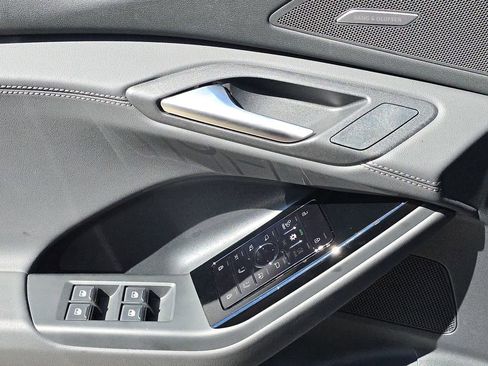 Certified 2025 Audi Q6 e-tron Premium Plus w/ Premium Plus image 19