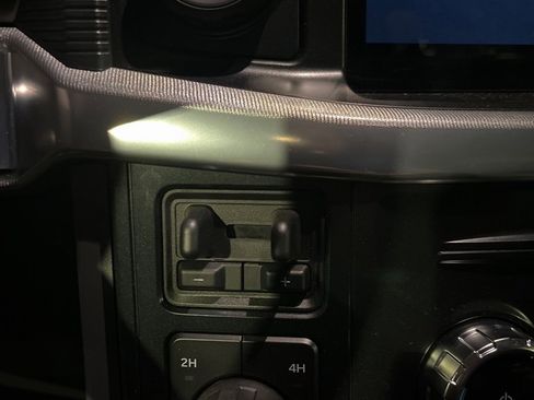 Used 2025 Ford F150 Lariat w/ Equipment Group 502A High image 6