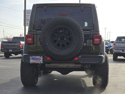 Used 2024 Jeep Wrangler Unlimited Sahara w/ Technology Group image 20