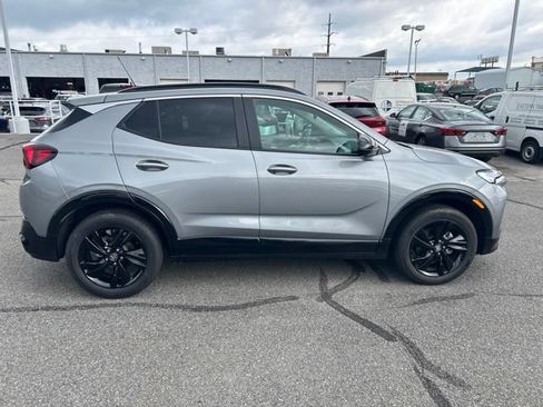 Used 2024 Buick Encore GX Sport Touring w/ Advanced Technology Package FWD image 9