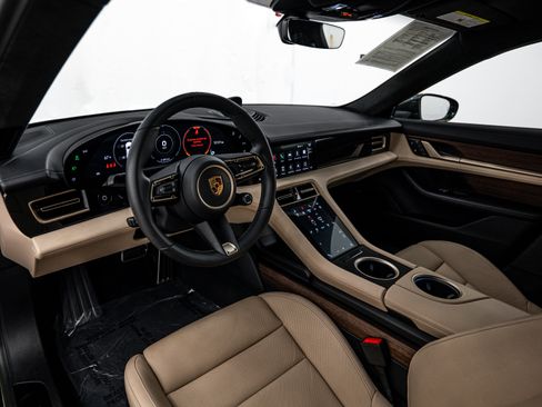Certified 2022 Porsche Taycan GTS AWD/4WD image 4