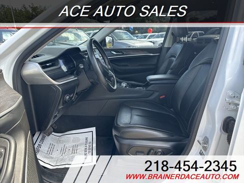 Used 2022 Jeep Grand Cherokee L Limited image 5