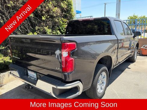 Used 2023 Chevrolet Silverado 1500 LT RWD image 2