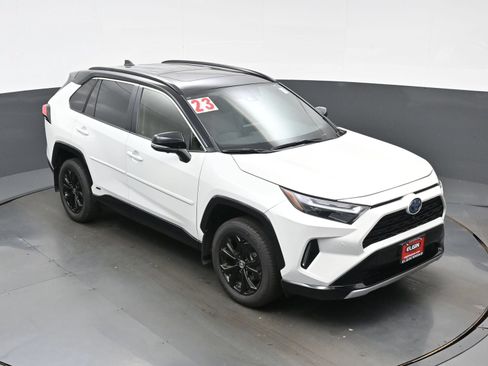 Used 2023 Toyota RAV4 XSE AWD/4WD image 36