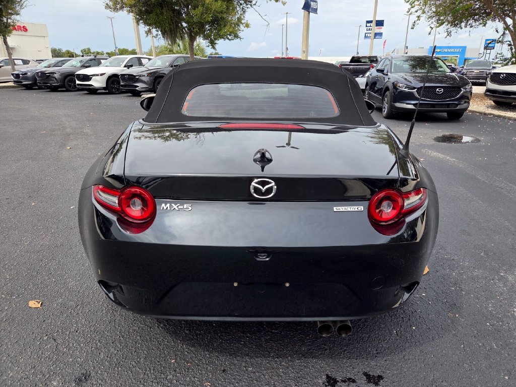 Used 2024 MAZDA MX-5 Miata Grand Touring RWD image 12