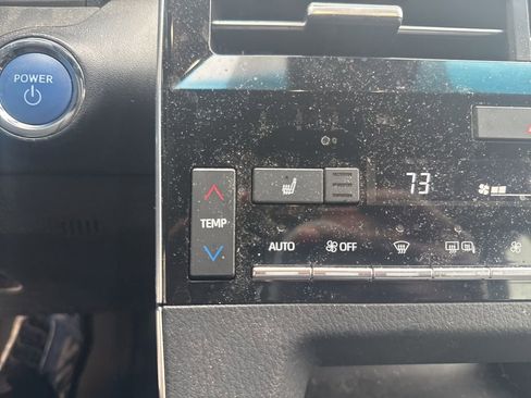 Used 2019 Toyota Avalon XLE image 25