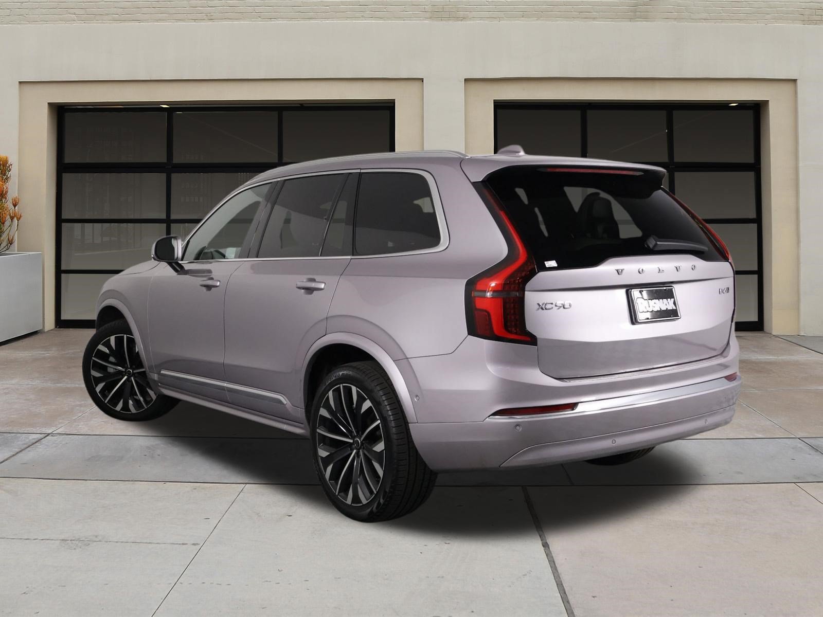 Certified 2026 Volvo XC90 B6 Plus w/ Protection Package Premier AWD/4WD image 2