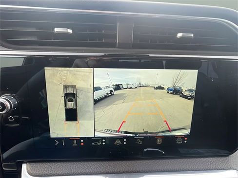 Used 2024 GMC Sierra 3500 Denali w/ Denali Reserve Package image 27