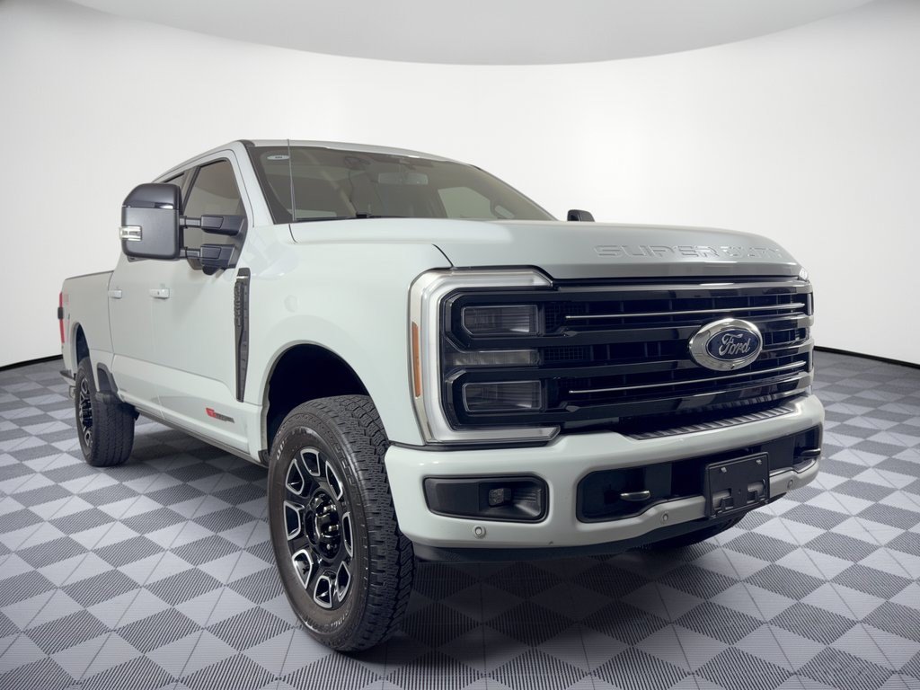 Used 2025 Ford F250 Platinum AWD/4WD image 7