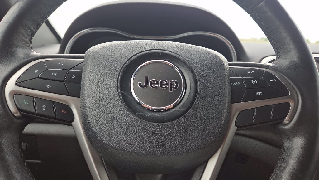 Used 2018 Jeep Grand Cherokee Altitude AWD/4WD image 19