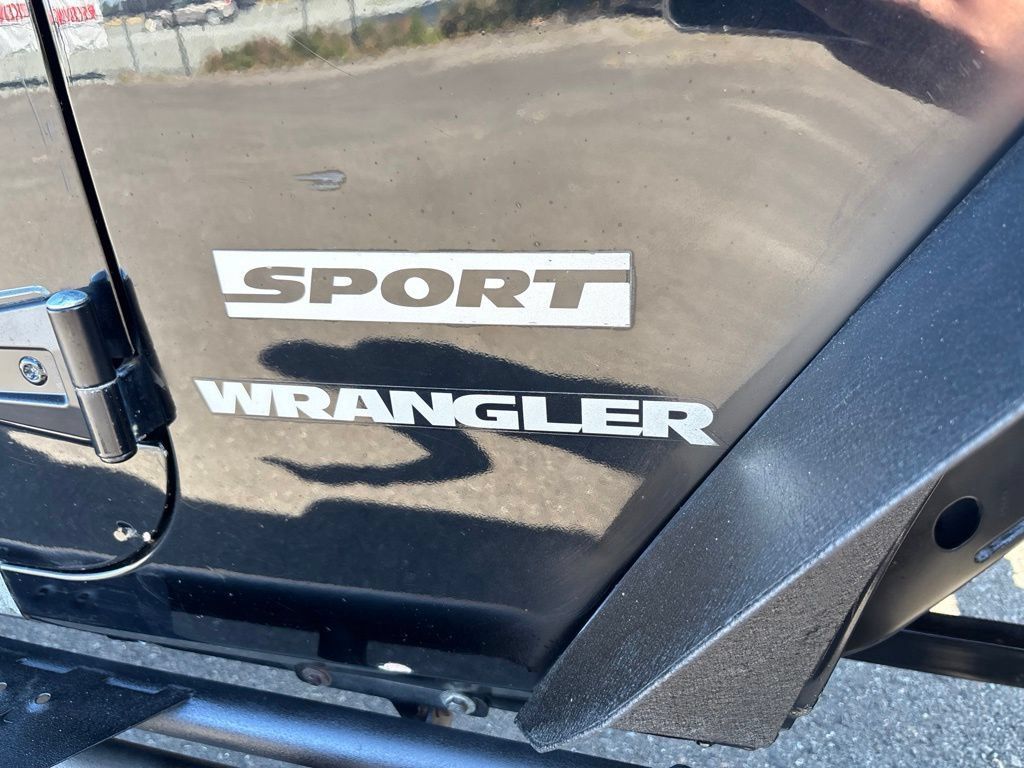 Used 2017 Jeep Wrangler Sport AWD/4WD image 38