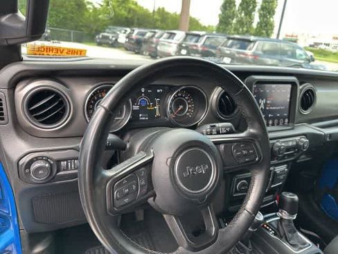 Used 2022 Jeep Wrangler Unlimited Sport AWD/4WD image 7