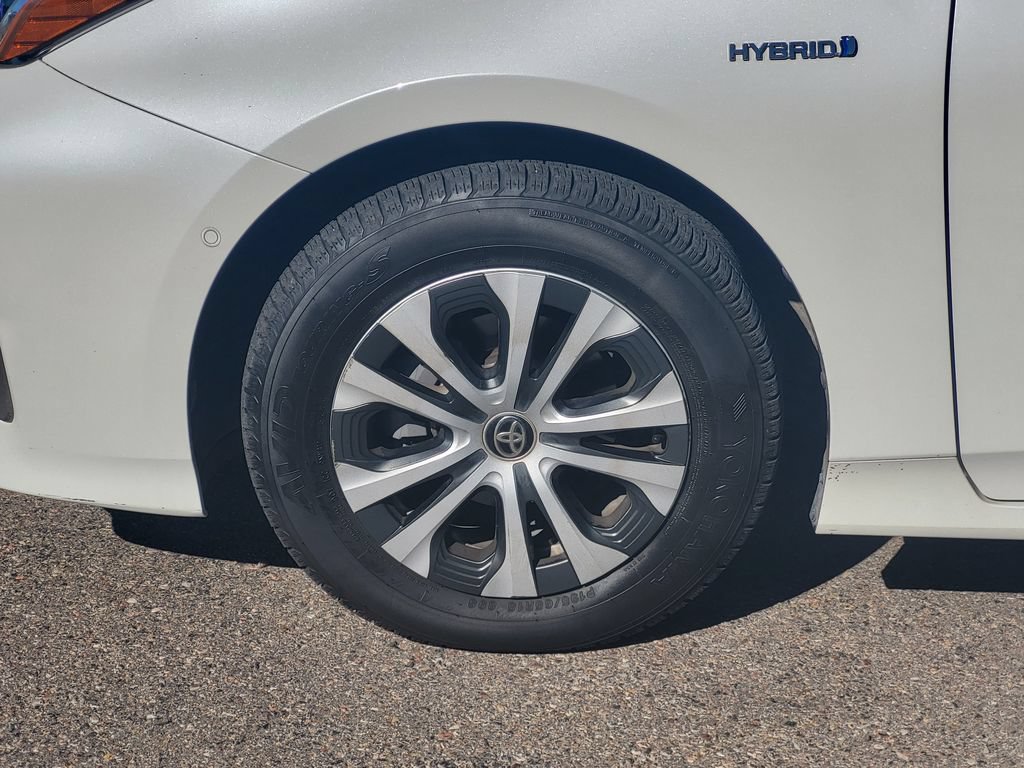 Used 2019 Toyota Prius XLE AWD/4WD image 8