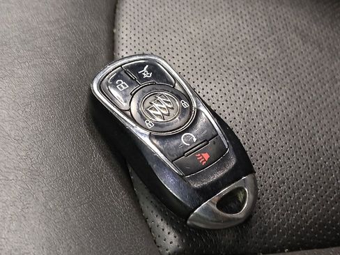 Used 2017 Buick Envision Essence FWD image 32
