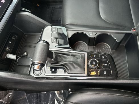 Used 2023 Kia Sportage EX FWD image 19