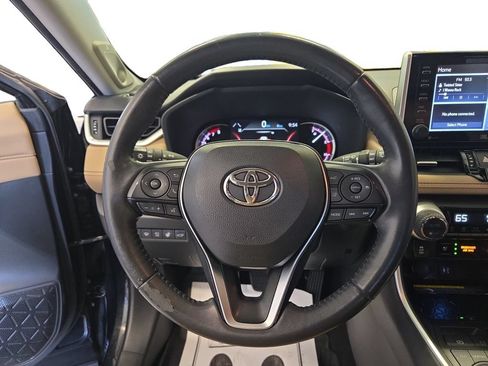 Used 2019 Toyota RAV4 Limited w/ Advanced Technology Package AWD/4WD image 12