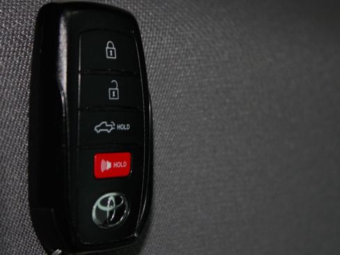 Used 2025 Toyota Tundra SR5 image 33